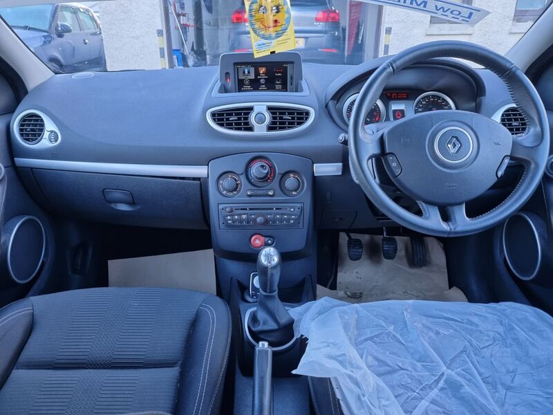 RENAULT CLIO