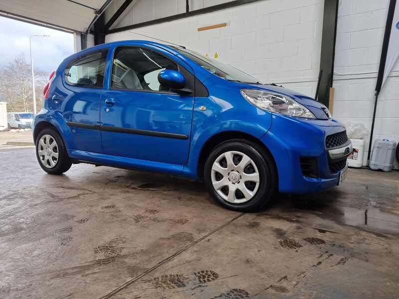 PEUGEOT 107
