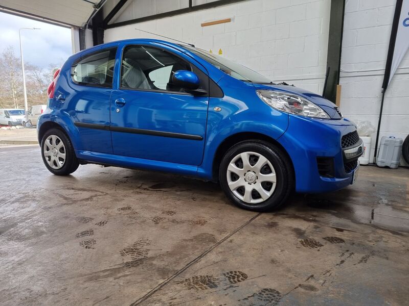 PEUGEOT 107
