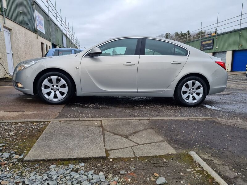 VAUXHALL INSIGNIA
