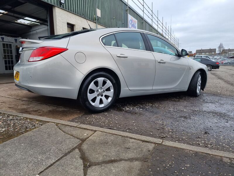 VAUXHALL INSIGNIA