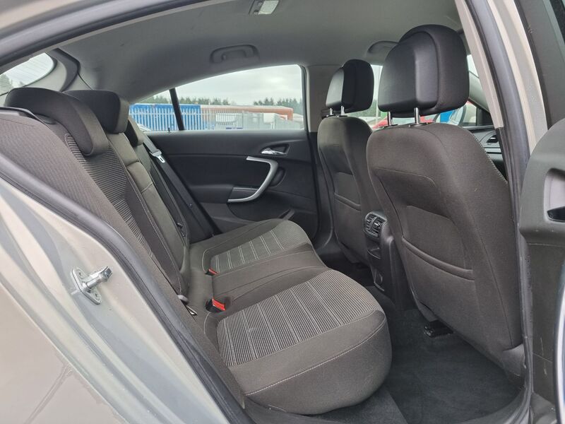 VAUXHALL INSIGNIA