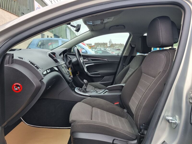 VAUXHALL INSIGNIA