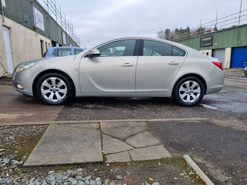 VAUXHALL INSIGNIA