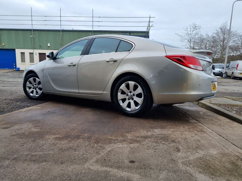 VAUXHALL INSIGNIA