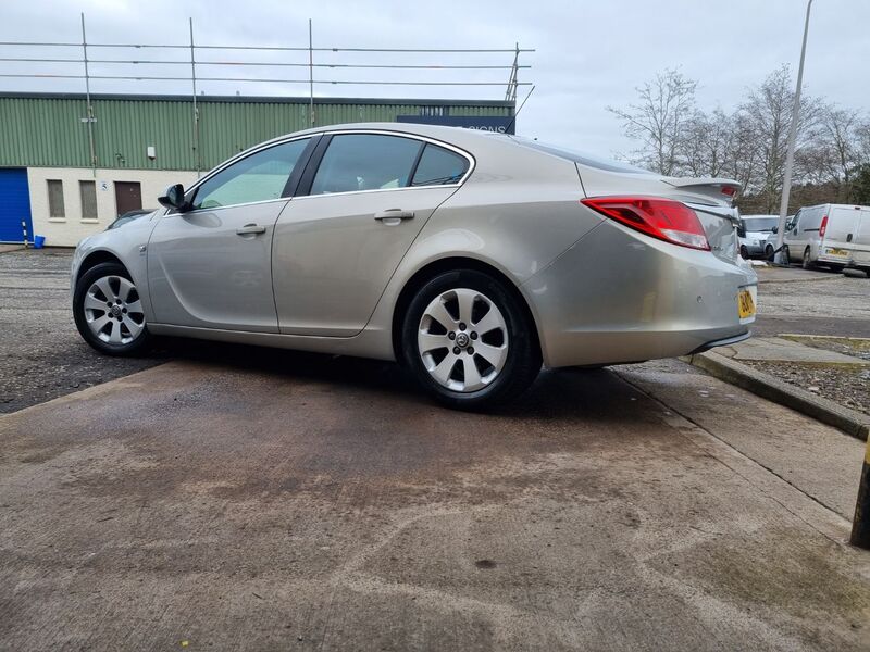 VAUXHALL INSIGNIA
