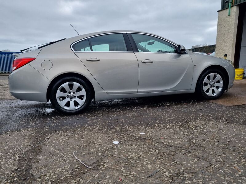 VAUXHALL INSIGNIA