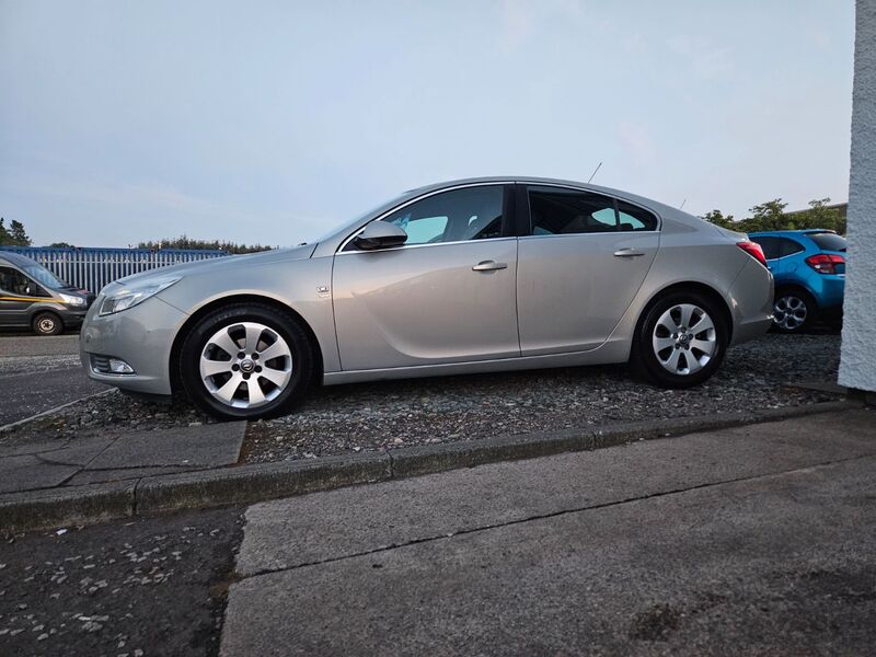 VAUXHALL INSIGNIA