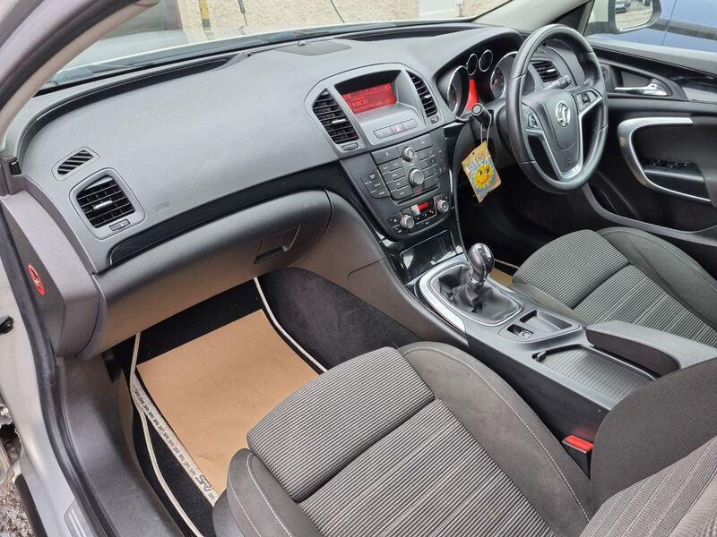 VAUXHALL INSIGNIA