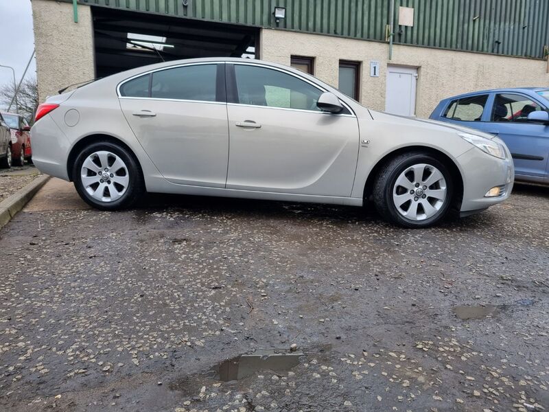 VAUXHALL INSIGNIA