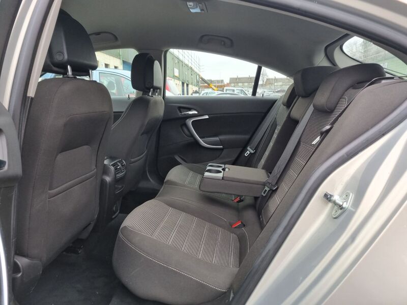 VAUXHALL INSIGNIA